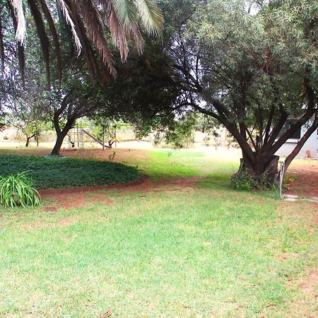 Lekker Rus Apartamento Bloemfontein Exterior foto