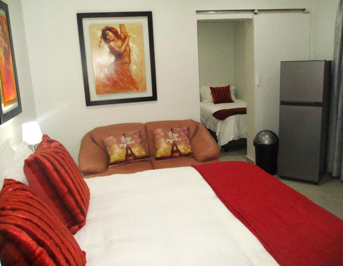 Lekker Rus Apartamento Bloemfontein Exterior foto