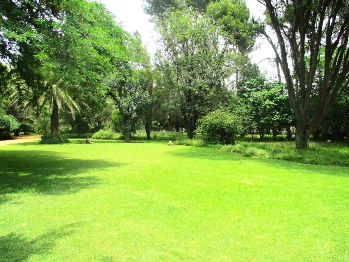 Lekker Rus Apartamento Bloemfontein Exterior foto
