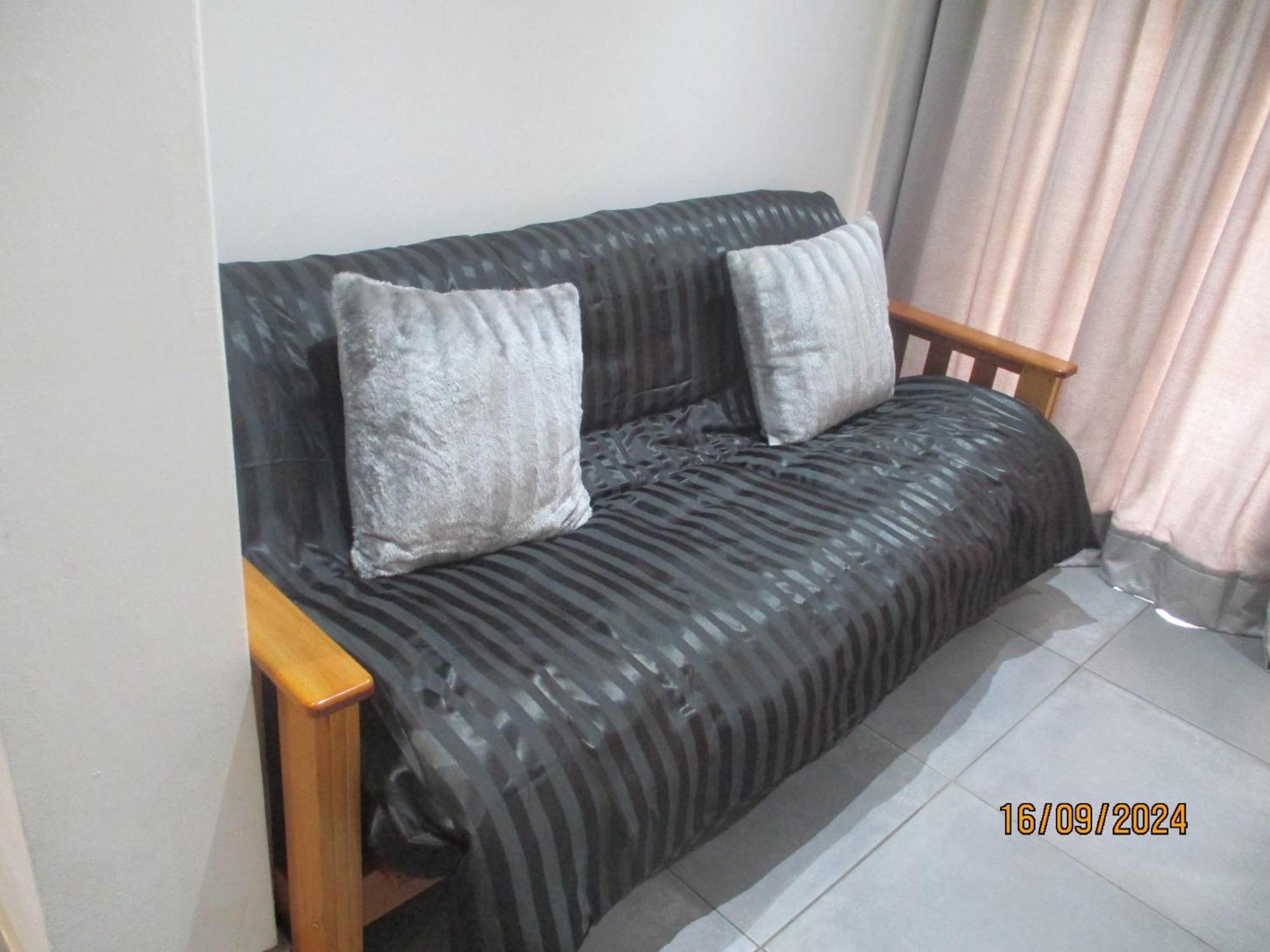 Lekker Rus Apartamento Bloemfontein Exterior foto
